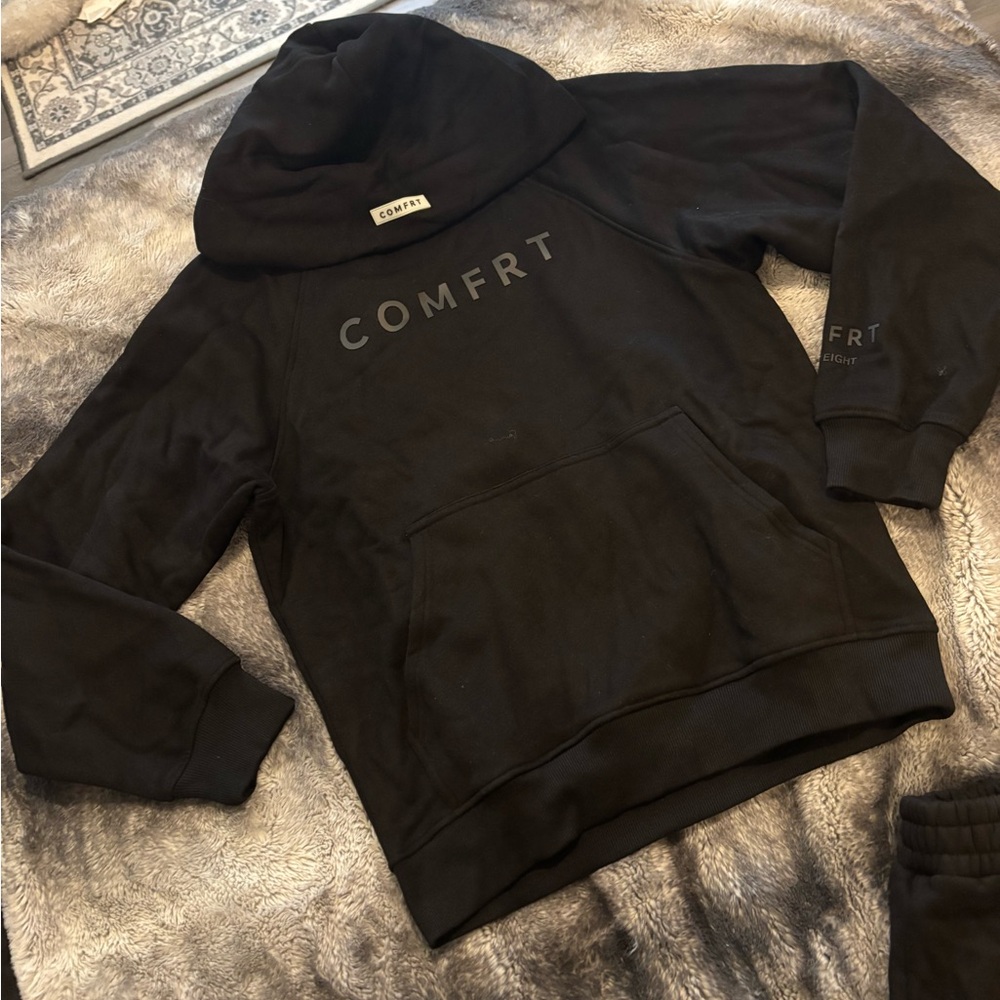 COMFRT Black Hoodie & sweatpant set for Women Brand New!